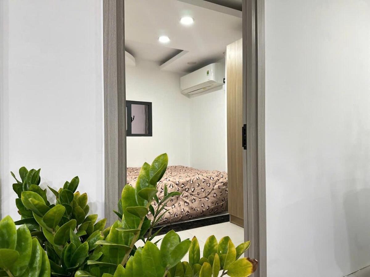 Lee House Apartment